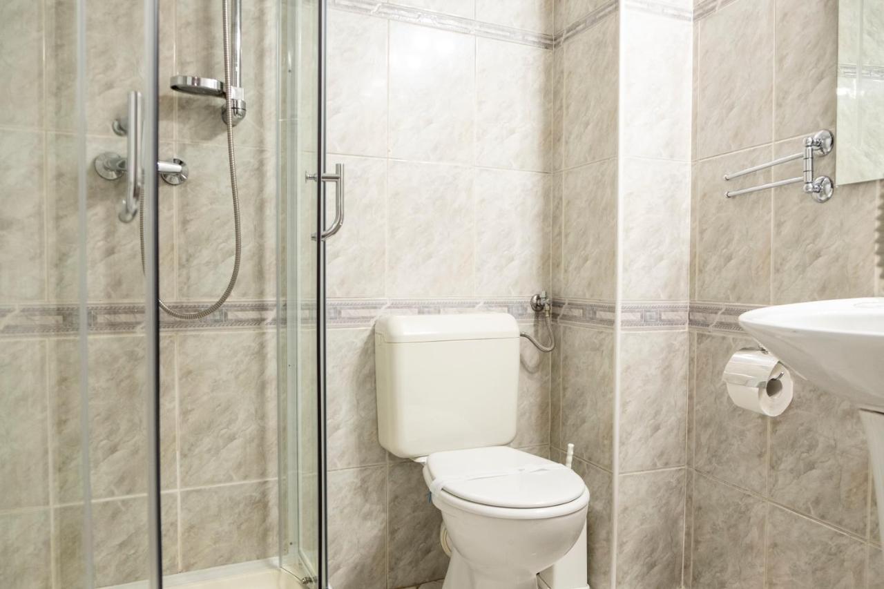 Casa Gabriela Hotel Bucureşti Ngoại thất bức ảnh