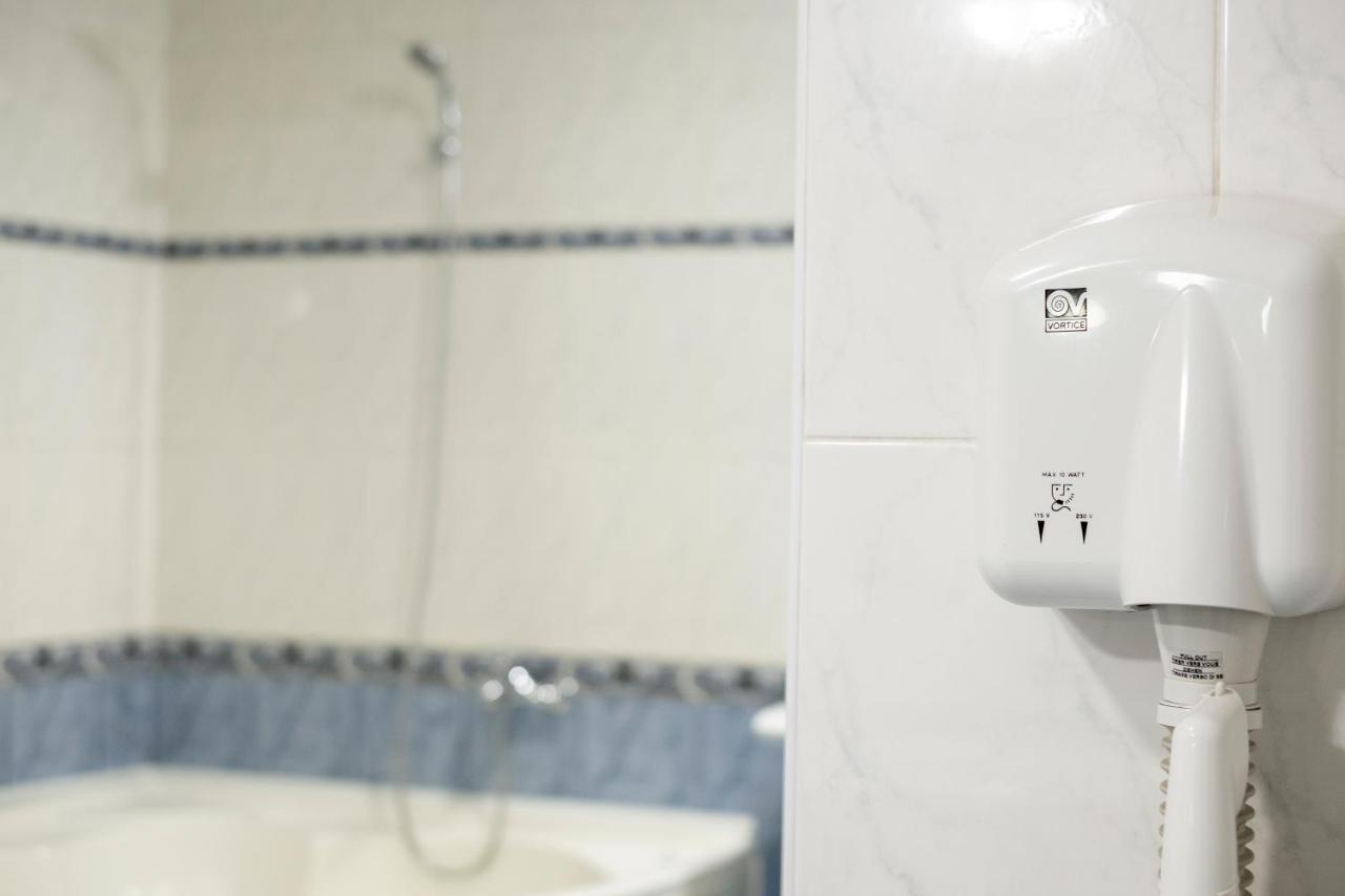 Casa Gabriela Hotel Bucureşti Ngoại thất bức ảnh