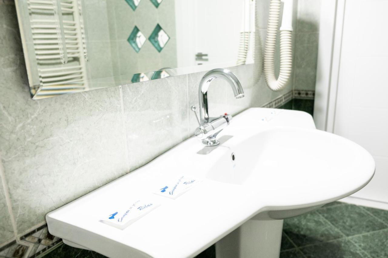 Casa Gabriela Hotel Bucureşti Ngoại thất bức ảnh