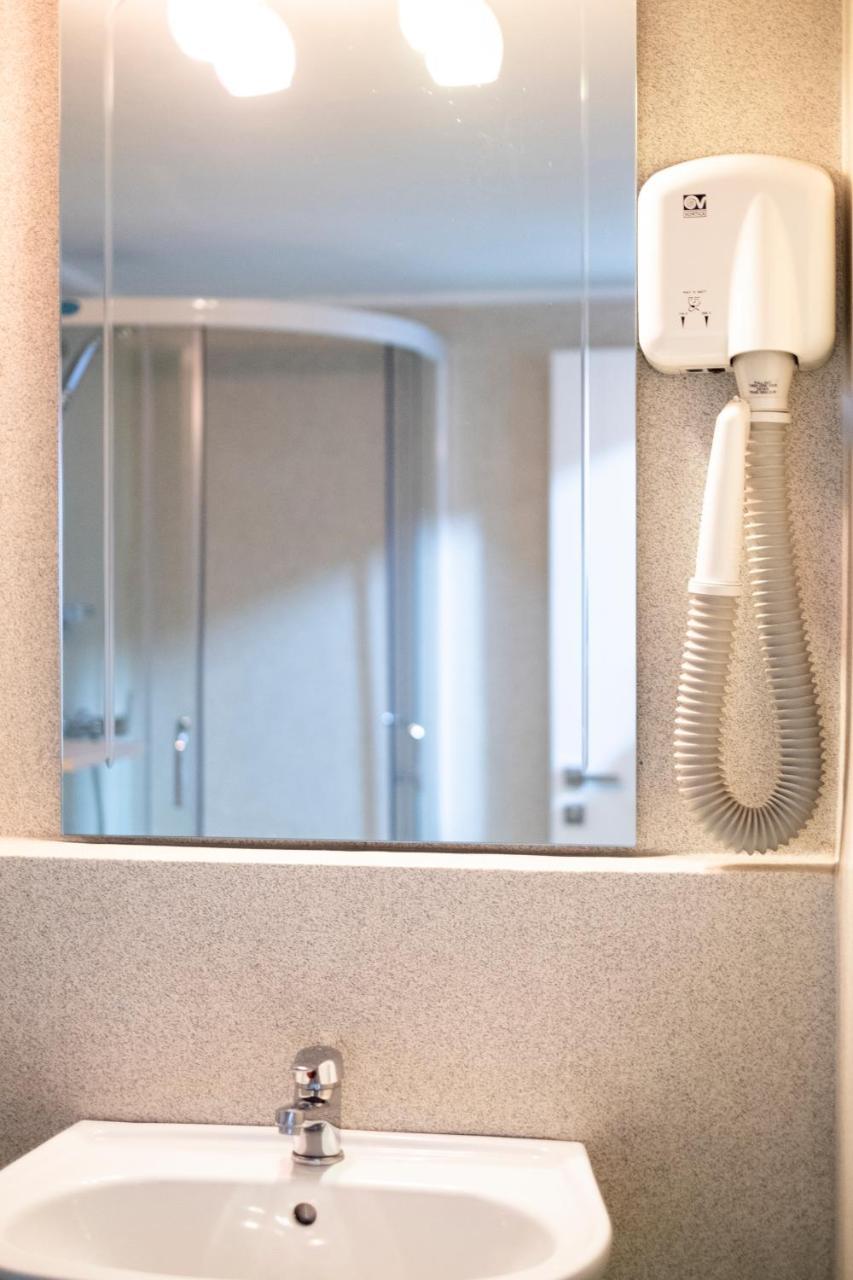 Casa Gabriela Hotel Bucureşti Ngoại thất bức ảnh