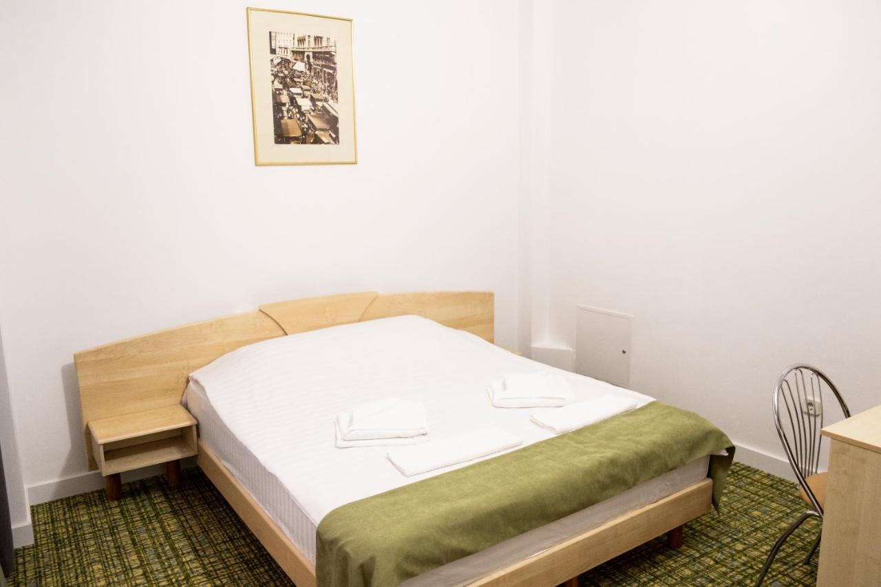 Casa Gabriela Hotel Bucureşti Ngoại thất bức ảnh