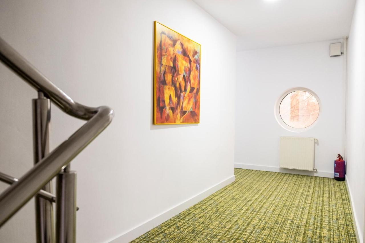 Casa Gabriela Hotel Bucureşti Ngoại thất bức ảnh