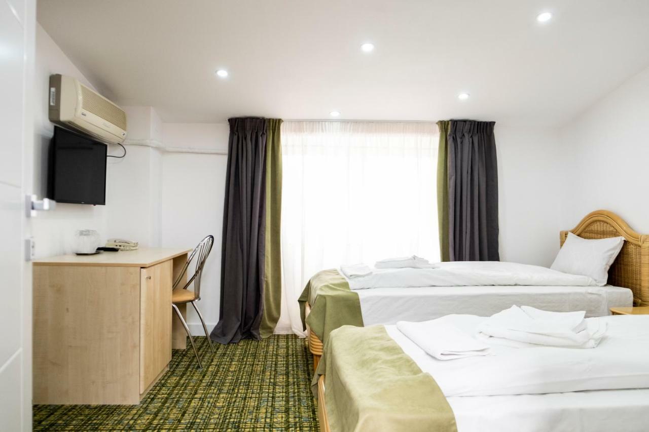 Casa Gabriela Hotel Bucureşti Ngoại thất bức ảnh
